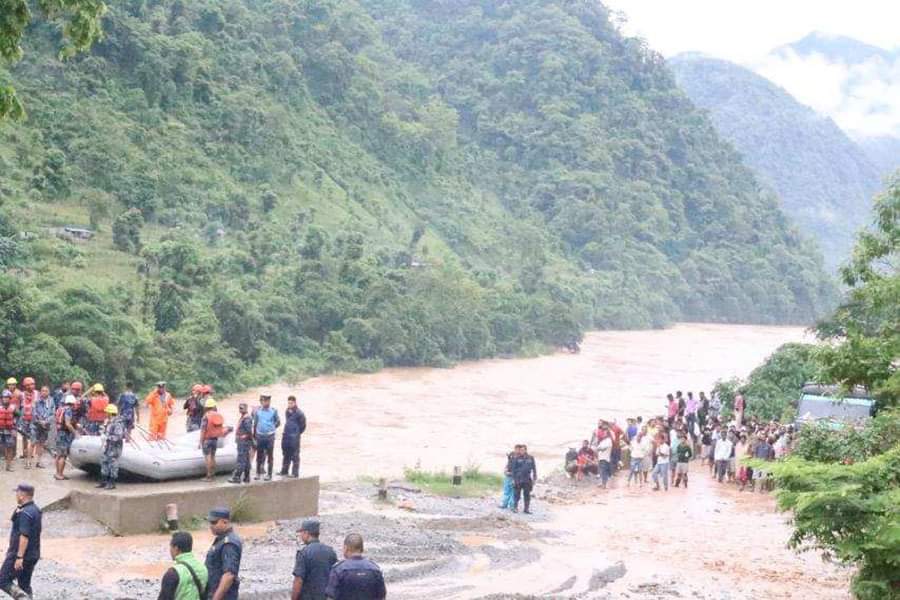 त्रिशूलीमा दुई बस बेपत्ता घटना : आज बिहानैदेखि खोज्न शुरू